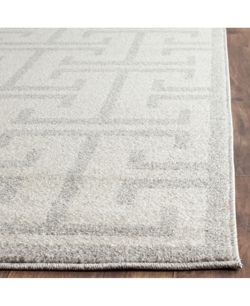 Safavieh Amherst AMT404 Ivory and Light Gray 4' x 6' Area Rug