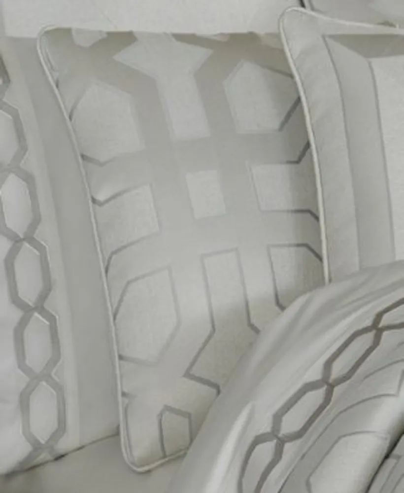 Five Queens Court Kennedy Comforter Sets
