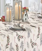 Elrene Holiday Tree Trimmings Napkins, Set of 4