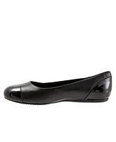 SoftWalk Sonoma Cap Toe Flat