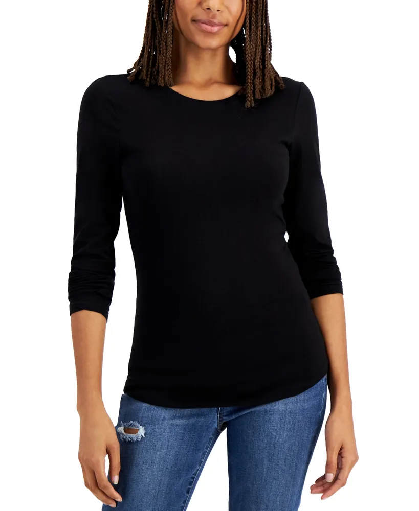 Juniors' SO® Long Sleeve Cropped Scoopneck Top