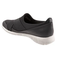 Trotters Urbana Sneaker