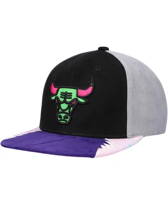 Men's Mitchell & Ness Black, Pink Chicago Bulls Day 5 Snapback Hat