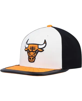 Men's Mitchell & Ness White and Orange Chicago Bulls Day One Snapback Hat