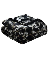 BCBgeneration Marble Foil Printed Plush Throw Blanket, 50" x 70", Exclusively at Macy's - with Gold