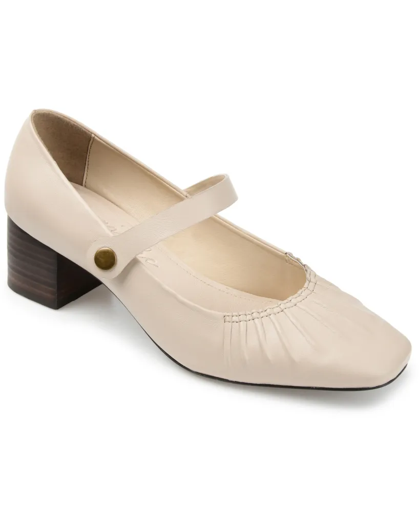 Journee Signature Women's Ellsy Low Heel