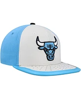Men's Mitchell & Ness White, Light Blue Chicago Bulls Day One Snapback Hat