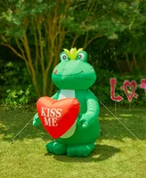 Glitzhome 6' H Lighted Valentine's Inflatable Frog with Heart Decor