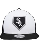 Men's New Era White, Black Chicago White Sox 2022 Clubhouse Trucker 9Fifty Snapback Hat