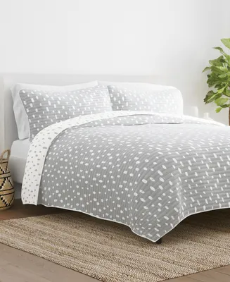 ienjoy Home All Season Piece Painted Dots Reversible Quilt Set