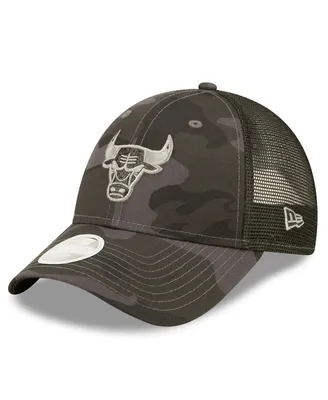 Women's New Era Charcoal Chicago Bulls Camo Glam 9FORTY Trucker Snapback Hat
