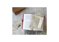 Persuasion: The Complete Novel, Featuring the Characters' Letters and Papers, Written and Folded by Hand by Jane Austen