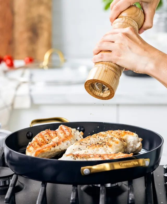 Reserve Ceramic Nonstick 11 Square Griddle | Black with Gold-Tone Handle