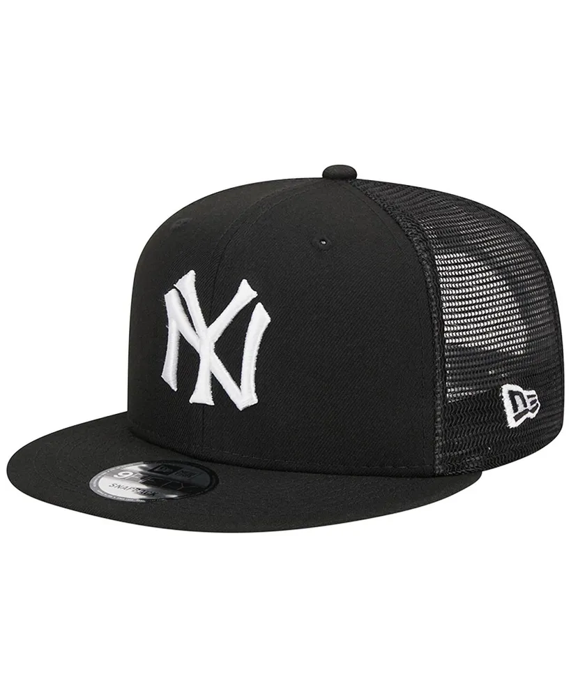 New Era New York Yankees Blackout 9FIFTY Trucker Mens Hat (Black)