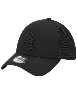 Men's New Era Chicago White Sox Black-on-Black Neo 39THIRTY Flex Hat
