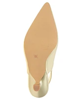 BCBGeneration Women's Kayla Kitten Heel Pump