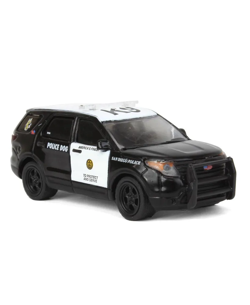 1/64 2015 Ford Police Interceptor San Diego Police Hot Pursuit 43 43010-e