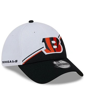 Men's New Era White, Black Cincinnati Bengals 2023 Sideline 39THIRTY Flex Hat