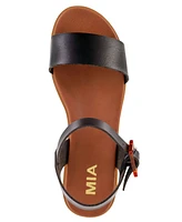 Mia Women's Peyton Round Toe Flat Sandals