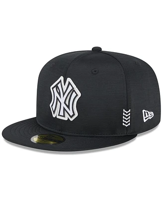 Men's New Era Black York Yankees 2024 Clubhouse 59FIFTY Fitted Hat
