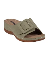 Gc Shoes Women's Hamden Buckle Comfort Flat Sandals