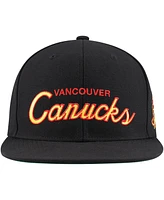 Men's Mitchell & Ness Black Vancouver Canucks Core Team Script 2.0 Snapback Hat