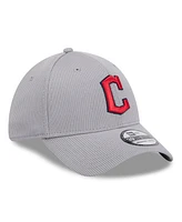 New Era Men's Gray Cleveland Guardians Active Pivot 39thirty Flex Hat
