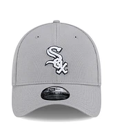 New Era Men's Gray Chicago White Sox Active Pivot 39Thirty Flex Hat