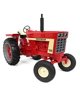 Scale Models 1/8 International Harvester Wide Front Tractor