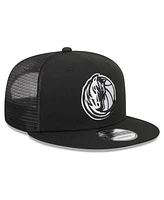 New Era Men's Black Dallas Mavericks Evergreen 9FIFTY Trucker Snapback Hat