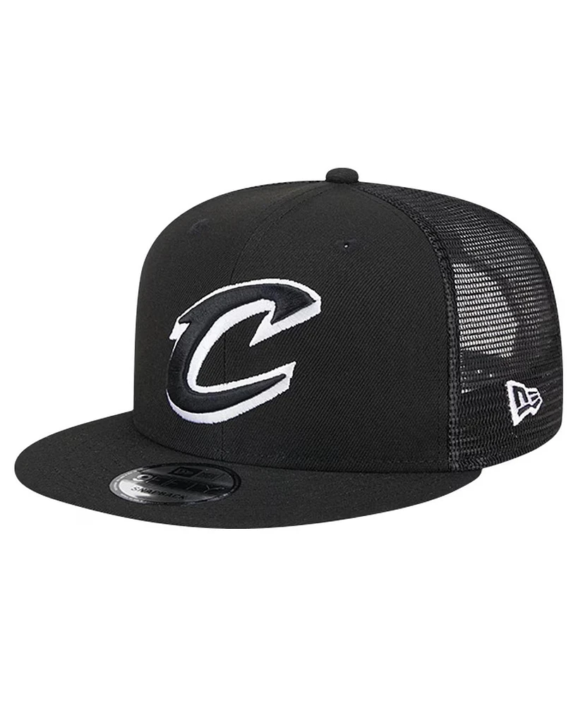 New Era Men's Black Cleveland Cavaliers Evergreen 9FIFTY Trucker Snapback Hat