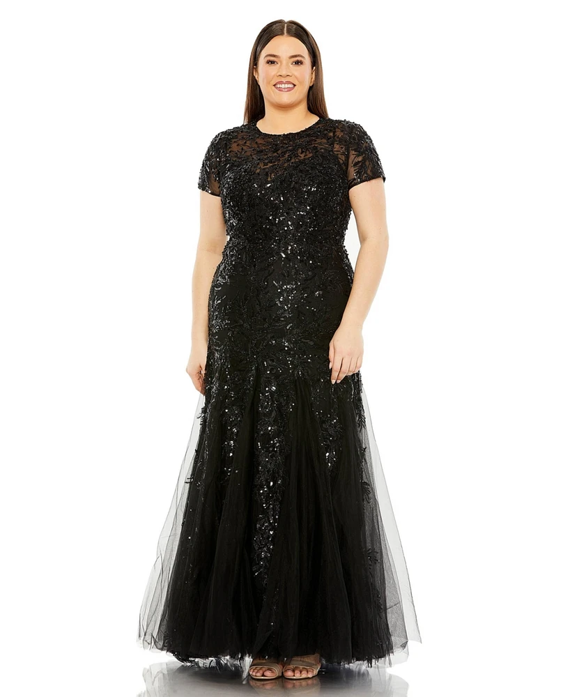 Mac Duggal Women's Plus Size Short Sleeve Heavy Applique Gown