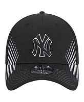 New Era Men's Black York Yankees Active Dash Mark 39THIRTY Flex Hat