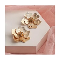 Sohi Women's Flower Stud Earrings