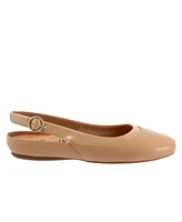 SoftWalk Sheffield Slingback