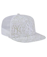 New Era Men's White New York Yankees Logo Dunes A-Frame Trucker 9FIFTY Snapback Hat