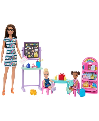 Barbie I Love School Classroom Playset with 1 Fashion Doll, 2 Small Dolls 20+ Accessories