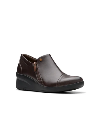 Clarks Women's Collection Suttyn Zip Shoes