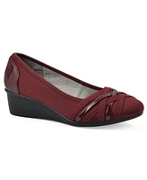 Cliffs by White Mountain Women's Bowie Ballet Inspired Wedge Pumps