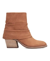 Earth Women's Savvy Ruched Block Heel Boots