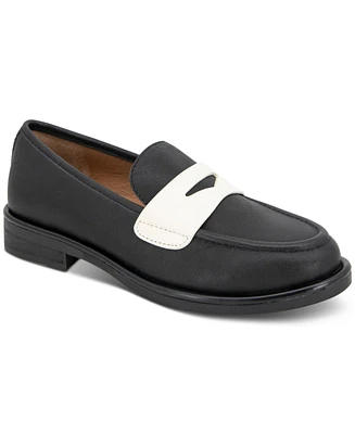 Gentle Souls Women's Cybil Loafer Flats