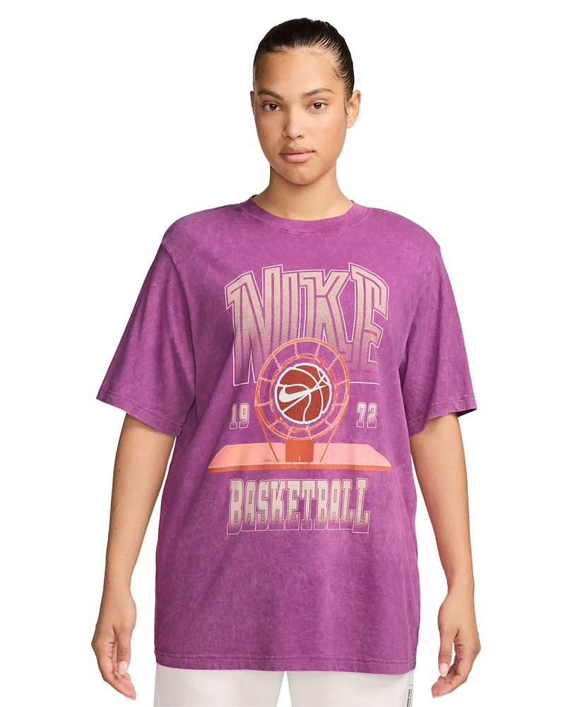 Nike Women's Basketball Graphic T-Shirt