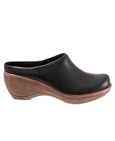 SoftWalk Madison Clog