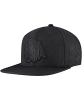 Mitchell & Ness Men's Black Chicago Blackhawks Soul Strike Cultivated Pearl Tonal Snapback Hat