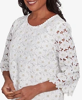 Alfred Dunner Petite Kensington Gardens Daisy Woven Lace Crew Neck Top