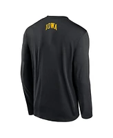 Nike Men's Black Iowa Hawkeyes On-Court Basketball Shootaround Performance Long Sleeve T-Shirt