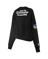 Pro Standard Women's Black Golden State Warriors Paint The City Cropped Pullover Sweatshirt