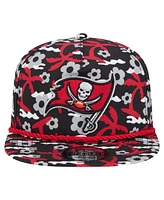 New Era Men's Black Tampa Bay Buccaneers Wakey Wakey Golfer Snapback Hat