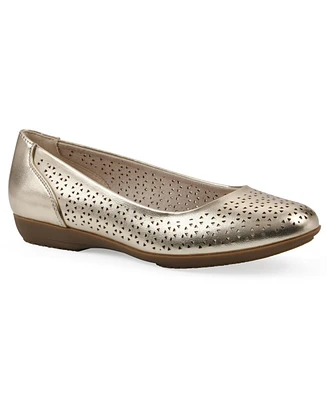 Cliffs by White Mountain Women's Cindy Round Toe Ballet Flats