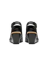 Clarks Collection Women's Emmalae Hope Wedge Sandals